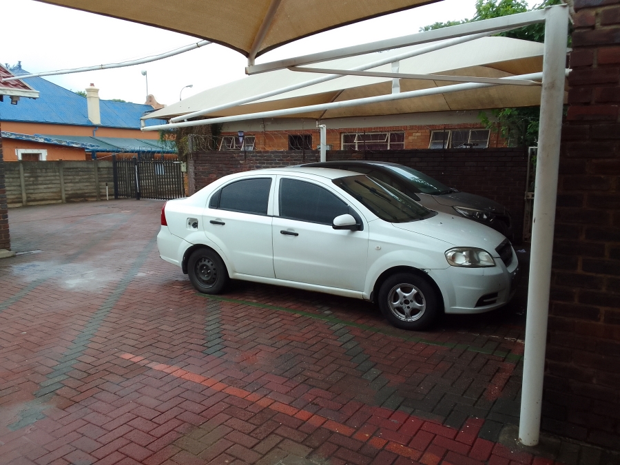 2 Bedroom Property for Sale in Lower Bo-dorp North West